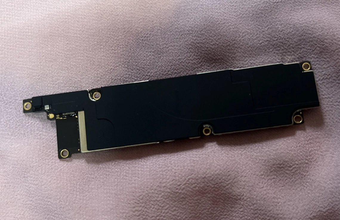 iPhone XR Motherboard